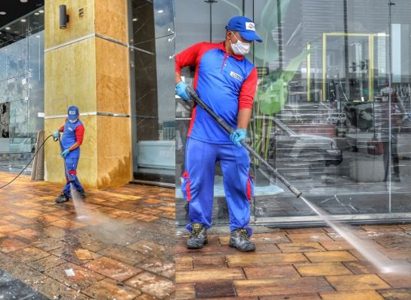 Shopfront and walkway pressure washing in Qatar