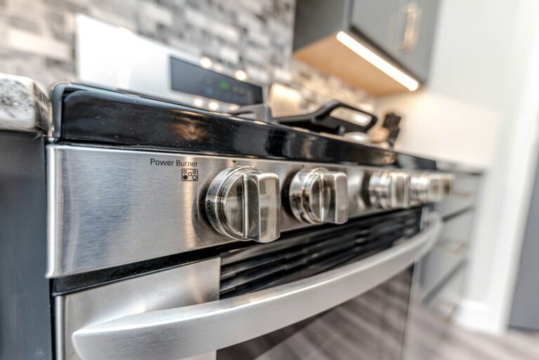 Clean stove and oven after kitchen deep cleaning in Doha