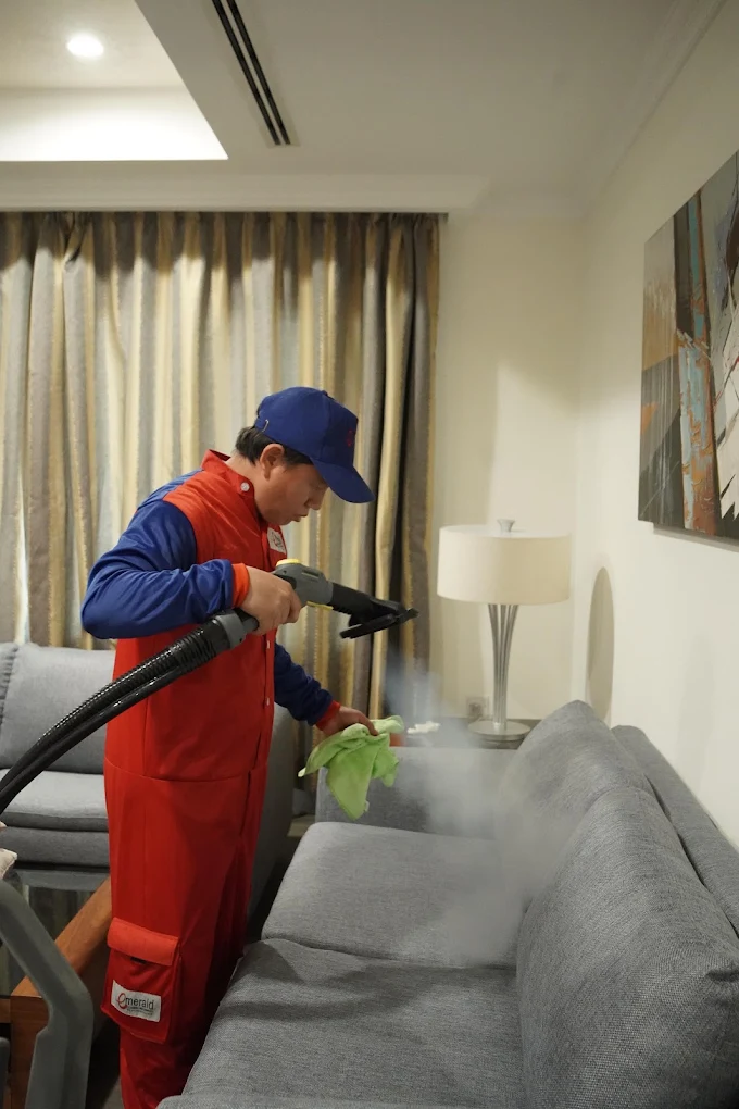 Sofa steam cleaning and extraction in Doha