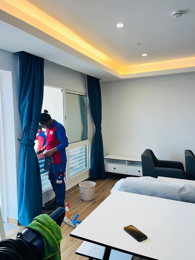 Apartment window and balcony glass cleaning in Doha